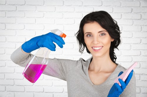 Local end of tenancy cleaning service preparing a Westkensington apartment for handover